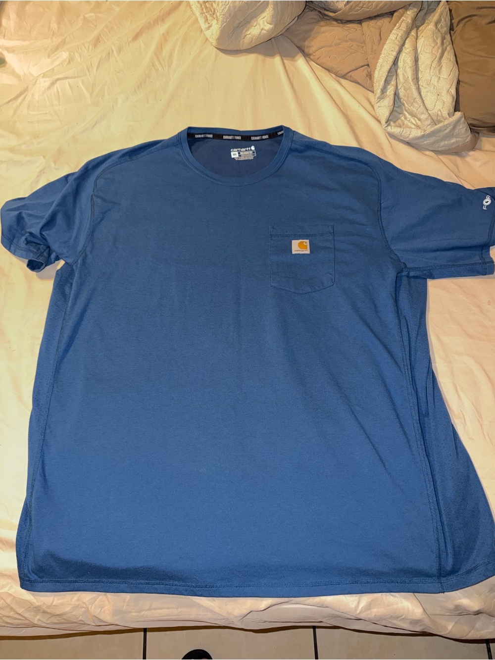 Carhartt Men’s Short Sleeve Pocket Tee in Navy Blue